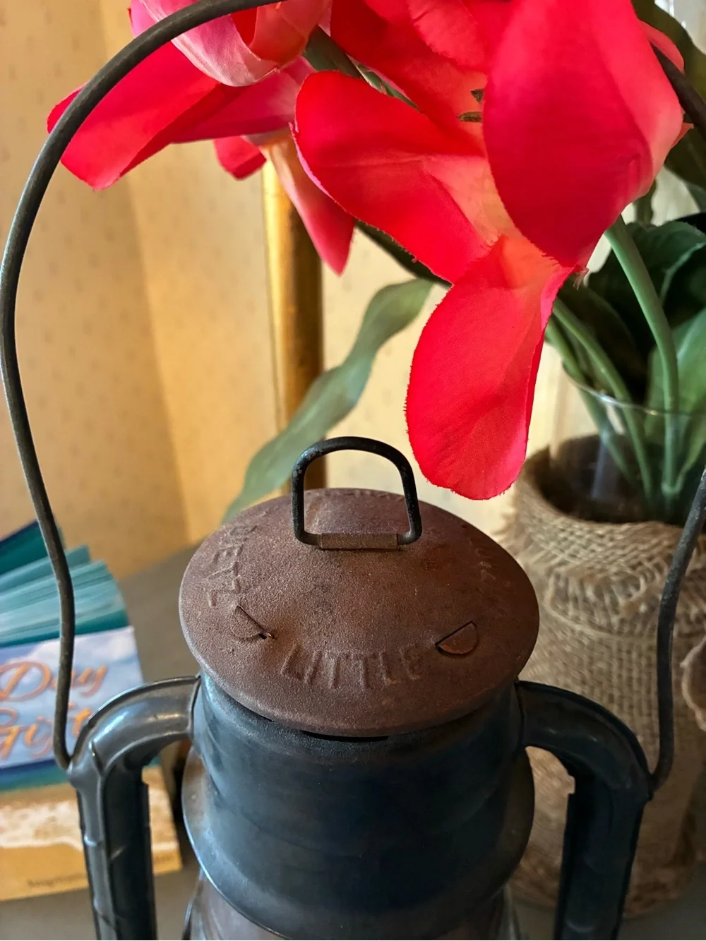 Old VINTAGE, DIETZ N.Y. USA Little Wizard, Iron lantern kerosene oil lamp.